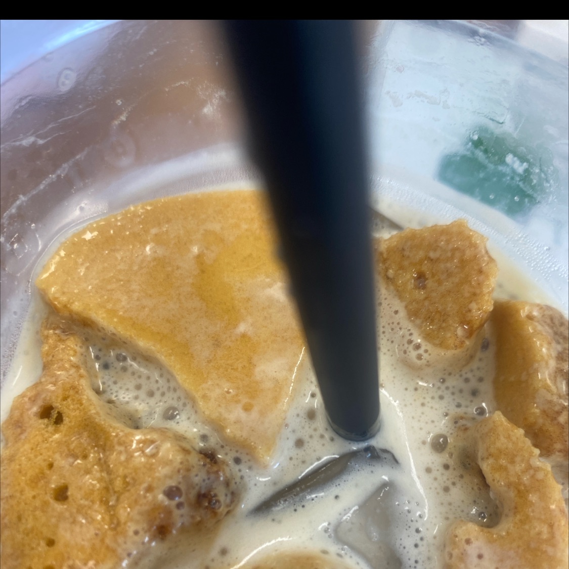 달고나라떼 오랜만에 먹으니 맛나요오