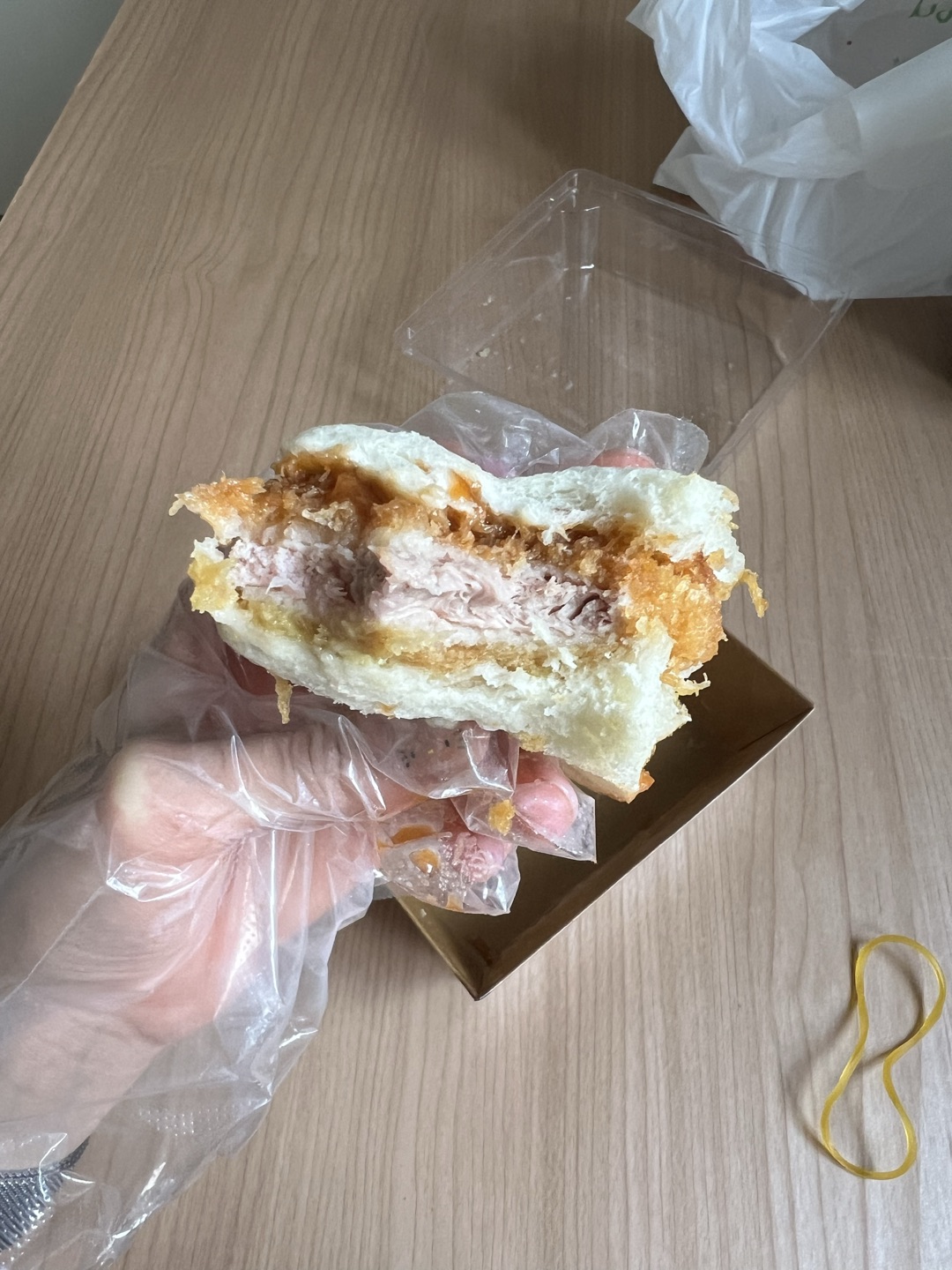 카츠산도 여기서 처음 시캬먹었는데
정