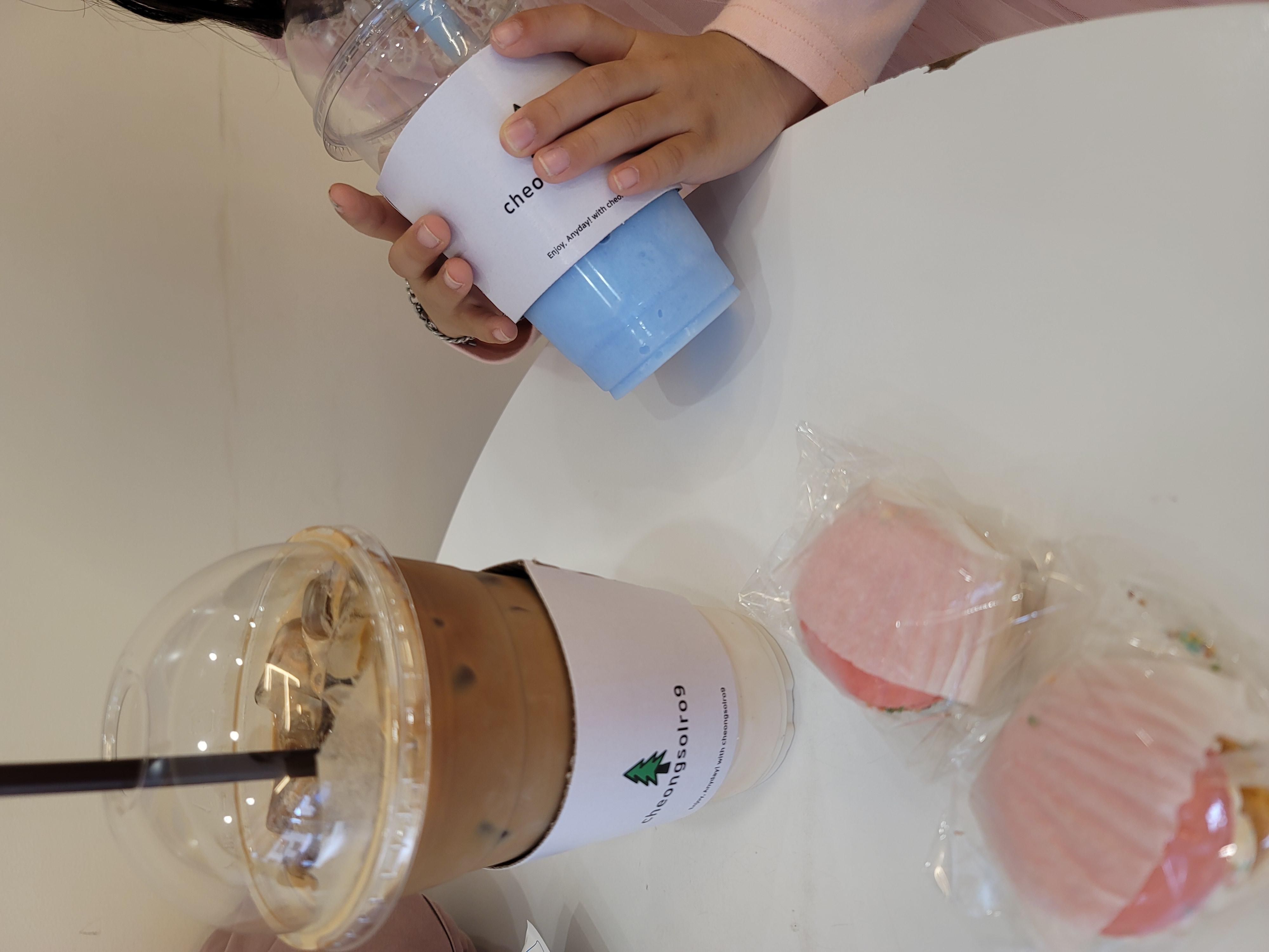 주말오전 카페인충전으로 시작해봅니다.