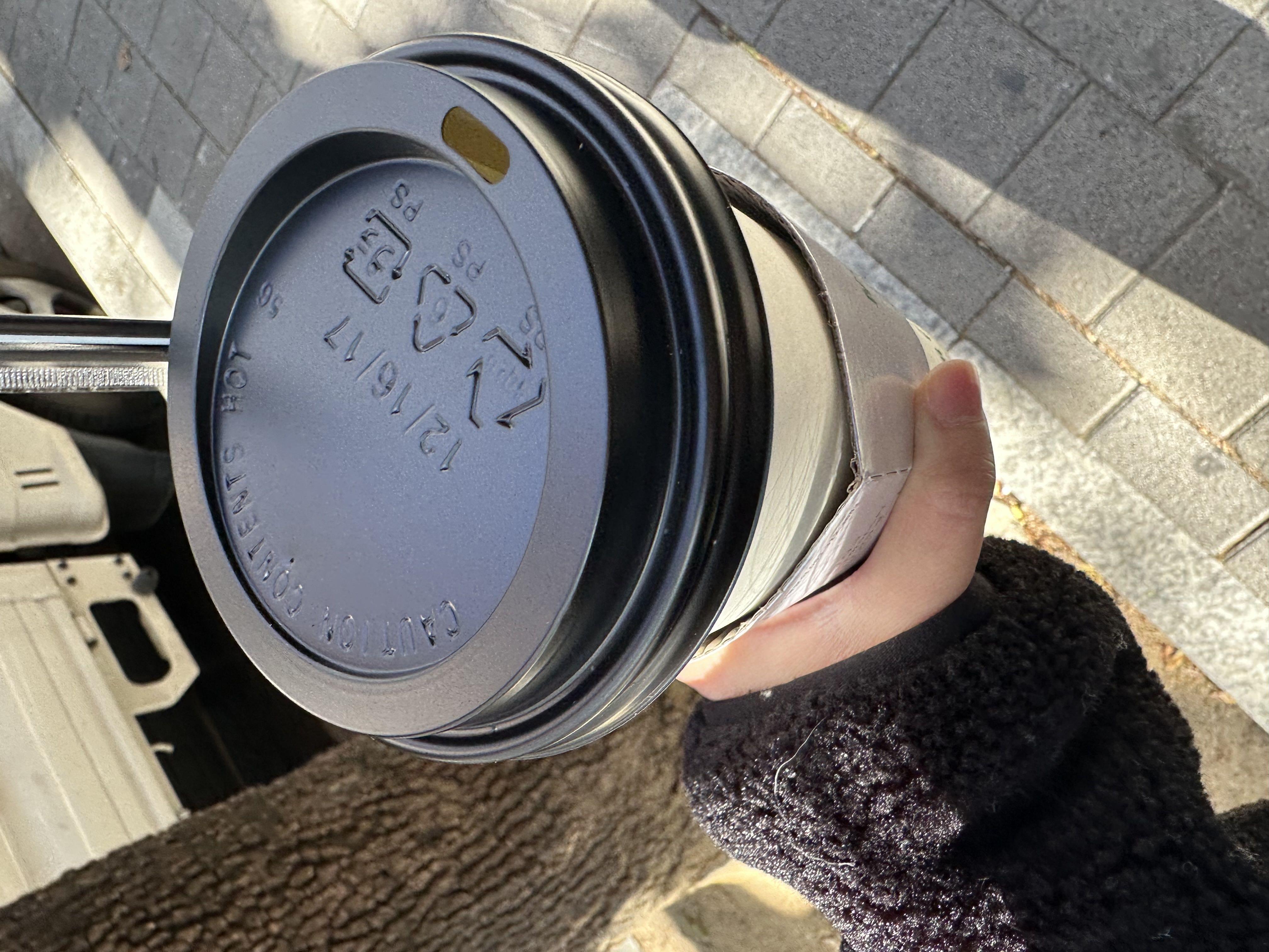 바닐라라떼 양도 많고 맛있어요 