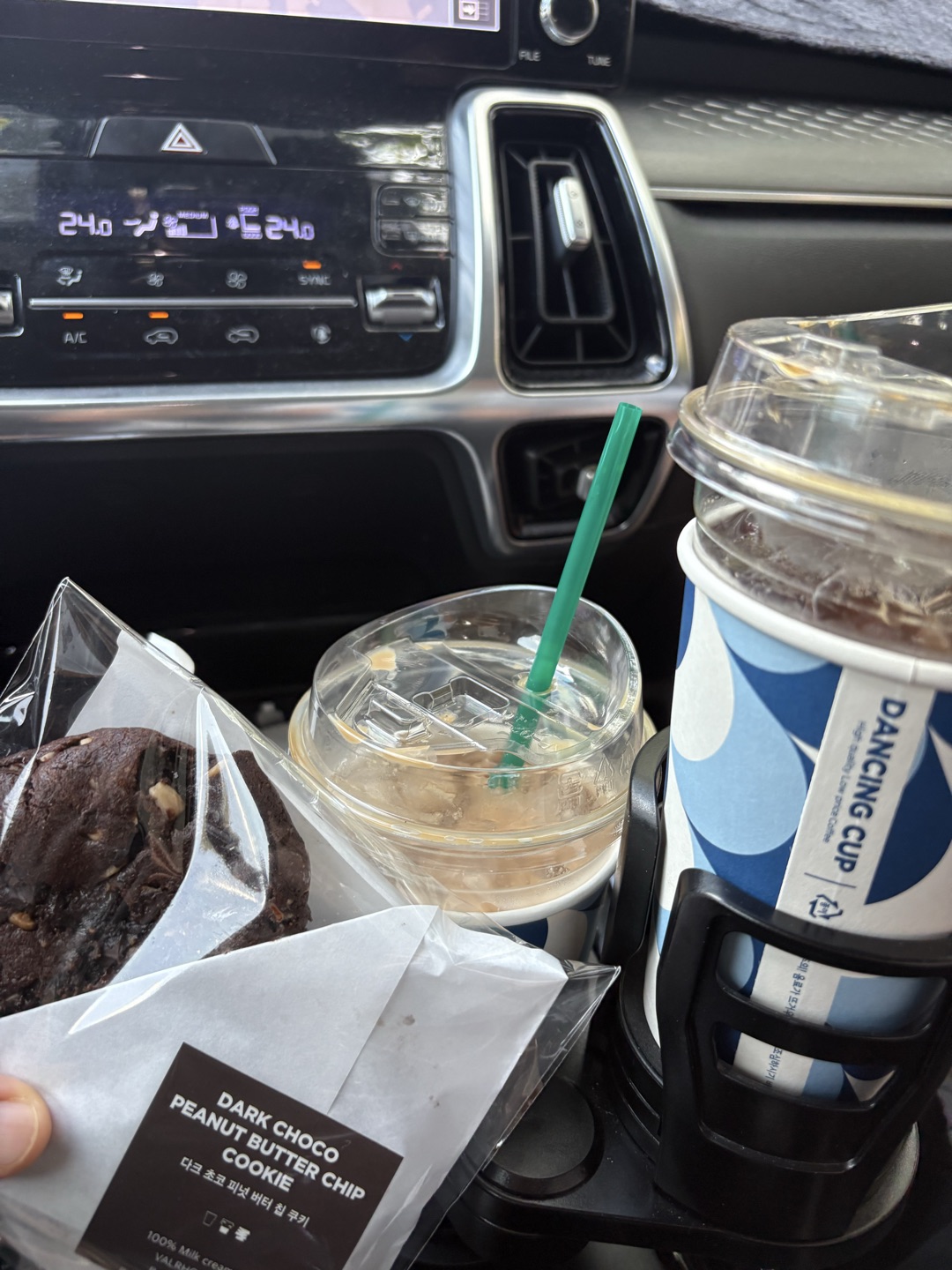 커피 맛잘알 사장님이 선택한 댄싱컵☕