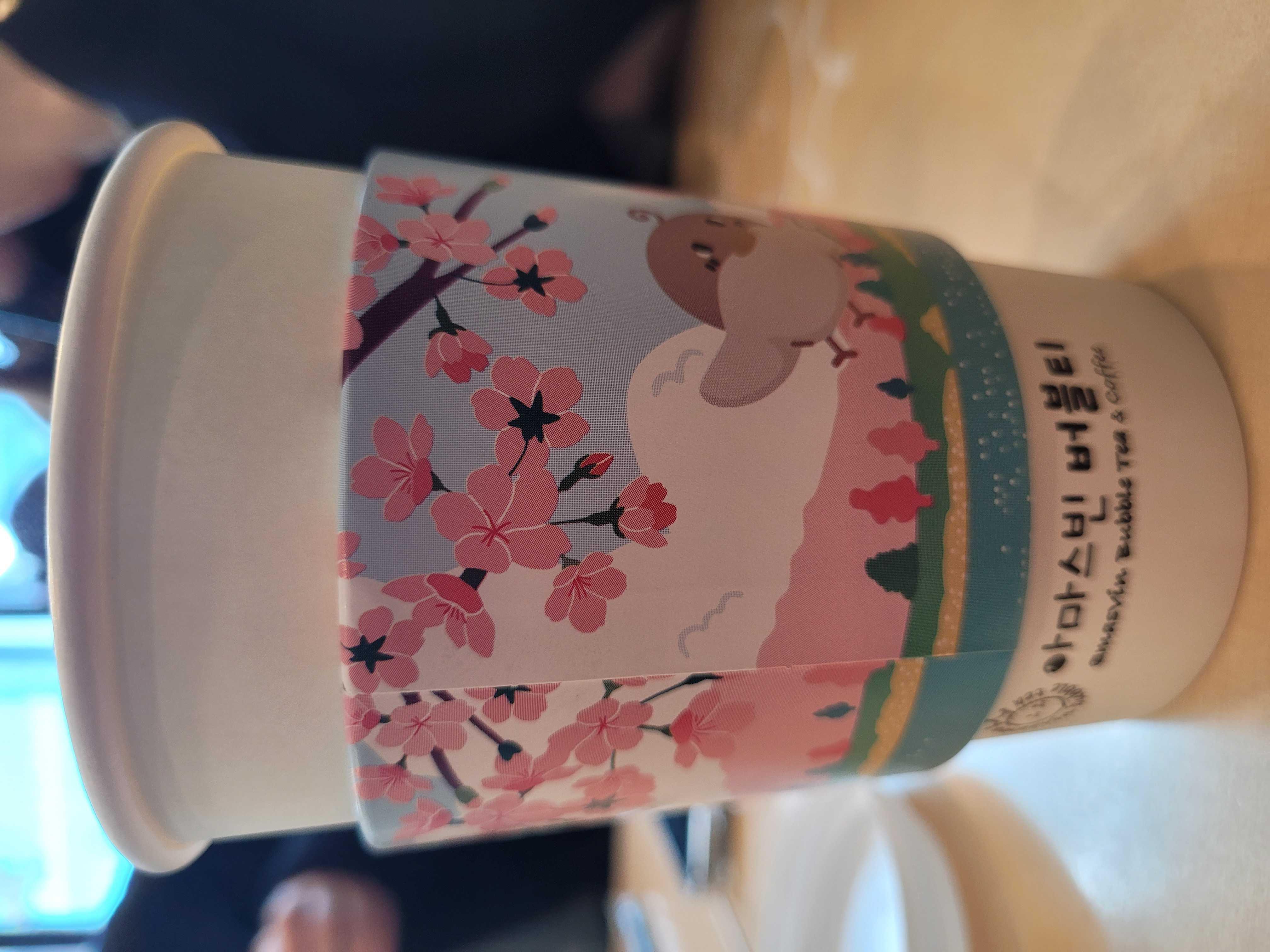 네~
친절하고 커피도 맛있어요~