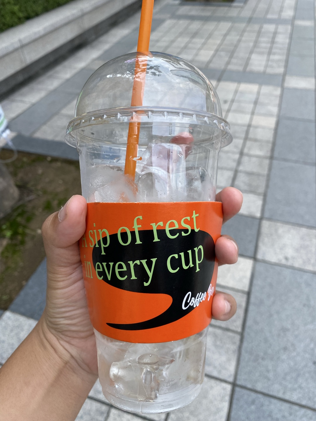 커피가 가성비 좋고 진한 맛을 좋아하