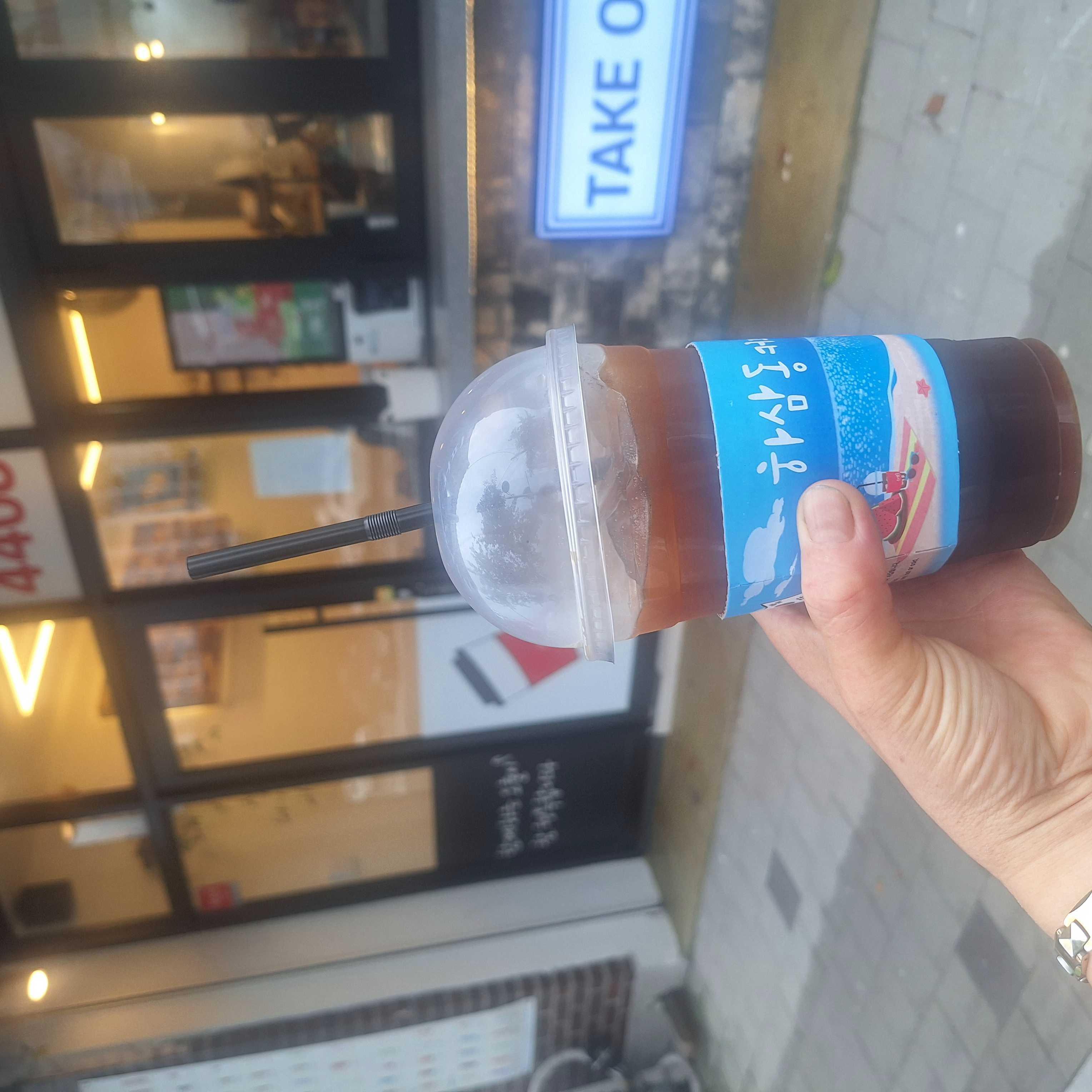 시원하게 한잔해 보세요~
친절하시고 